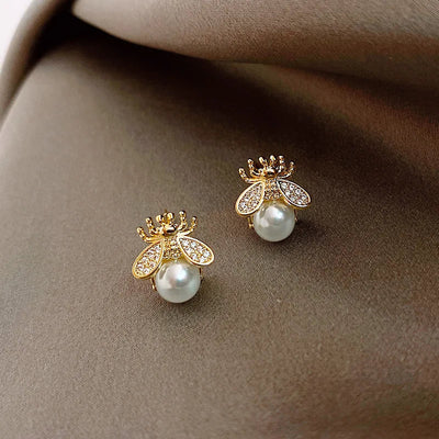 HoneyBloom | Bee Pearl | Stud Earrings