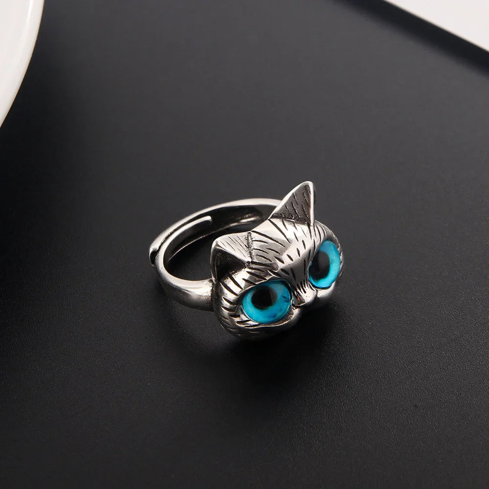 Lunara | Midnight Gaze | Blue-Eyed Cat Vintage Silver Ring